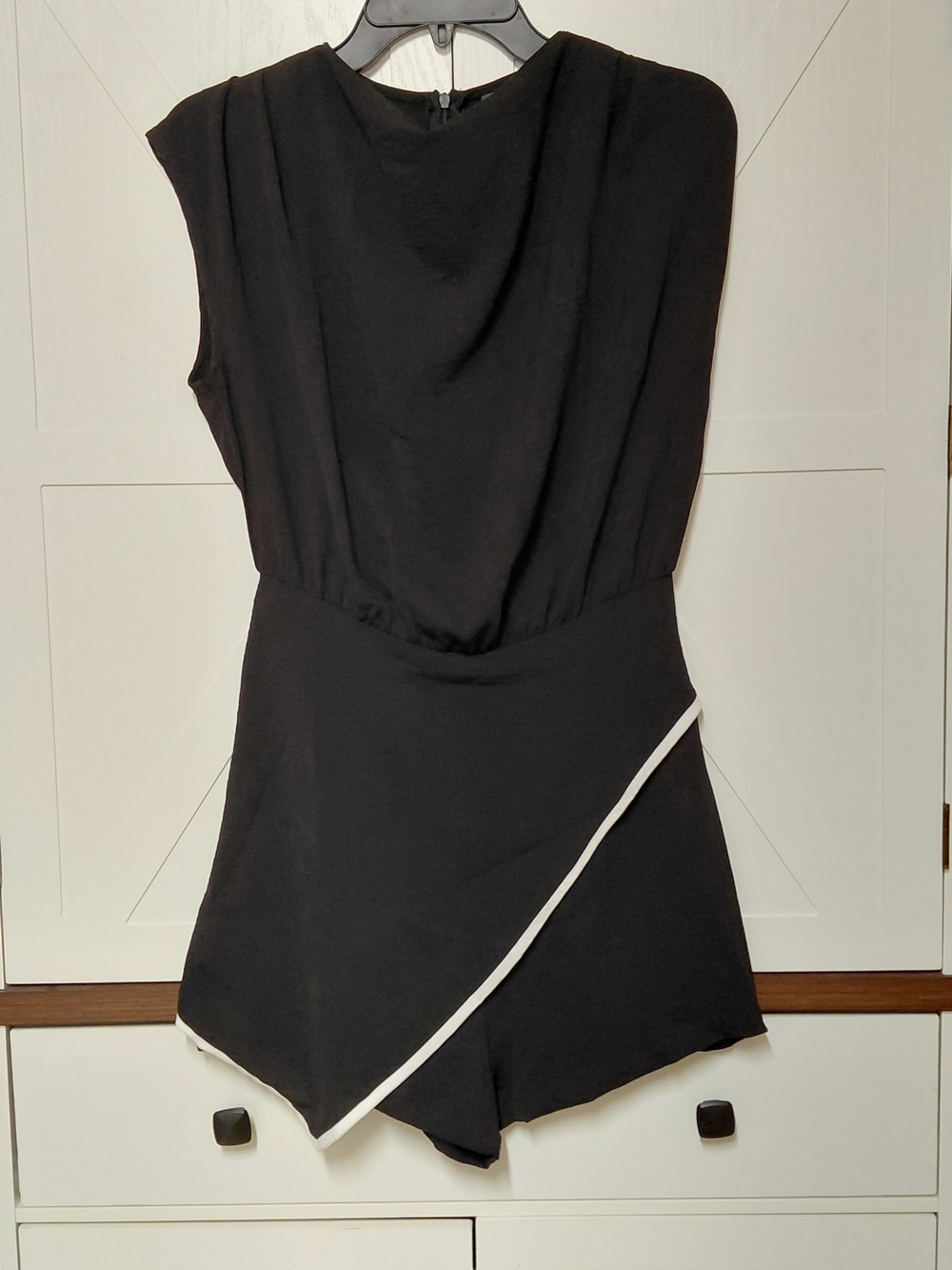 SHEIN Skort Romper Sleeveless W/ White Diagonal Trim Boat Neck Womens (S)